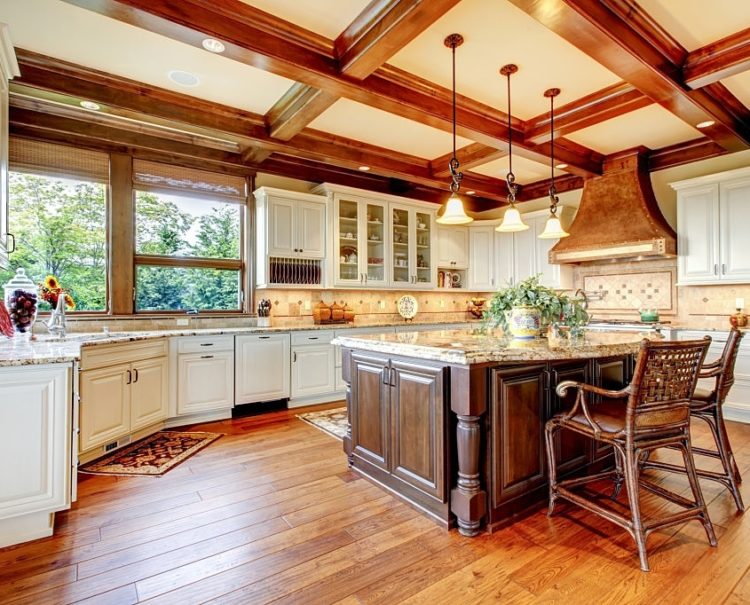 Great kitchen with nice hardwood floor and brilliant lighting. Great kitchen with nice hardwood floor and brilliant lighting.